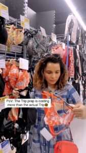 Chitrashi Rawat Instagram - Is it same for you too ? #chittybang #relatablecontent #chitrashirawat #relatablereel
