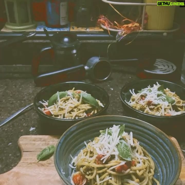 Chitrashi Rawat Instagram - Sunday Dump π» 1. Gurudutt Saab and us from the latest photoshoot. 2. Anniversary gift by mum n dad π 3.Healthy homemade Guava carpaccio Salad with feta. 4.From the last vacay, the view is still etched in my β₯οΈ 5.Workout with a sista is always fun. 6. Latest edition of fresh homemade pickle and fabulous detox water( ask for a recipe if you want) 7. Coz the mood should always be cafentastic βοΈ 8. Got this basil from the mountains now itβs growing in its full glory. πΏ 9. From the same basil made pesto pasta π 10. Now I know how to tune a guitar πΈπ€