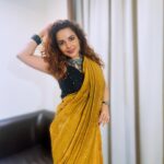 Chitrashi Rawat Instagram - Let’s keep it curly, wild and free 🌻 . #chitsstyle #sareelook #chitrashirawat