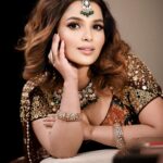 Chitrashi Rawat Instagram – At Bangalore Fashion Week in @labelanamikajaisinghani 🌻

📸 @arjunphotography123 

.#bfw #chitsstyle #showstopper #fashionweek #indianattire #weddingcollection #chitrashirawat