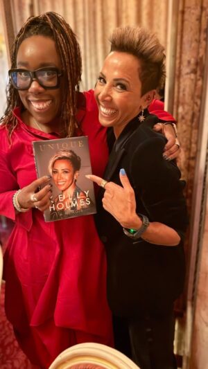 Chizzy Akudolu Instagram - There’s times when you’re not feeling 100% and your sisters hold you up. And a couple of brothers too… the cake certainly helps aswell… 😜
@karasmith11 I cannot thank you enough for including me in #ByInvitationOnly The women you bring together are not only fabulous, but they’re also the most loving people. I’ll always have your backs.

And big thanks to everyone at @theritzlondon for your welcome and for looking after us so beautifully and @harleystskin  @beautylab_london @damekellyholmes amd @yolandabrown for the goodies ❤️❤️

@damekellyholmes 
@realdeniselewis 
@goldarosheuvel 
@kiraleansin 
@tomverica 
@brendaemmanus 
@djmunro 
@sarahniles_ 
@yolandabrown 
@angiegreaves 🥰