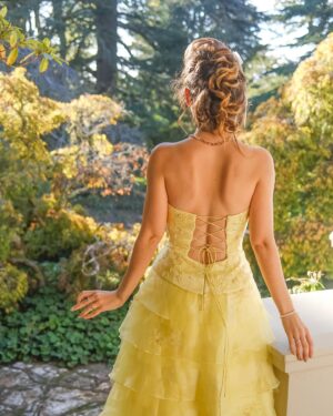 Chloé Hayden Instagram - I truly and utterly can not explain the utter joy and magic that was the Bridgerton premiere; as a teenager who wore her princess dress every day because it felt safer to play pretend than it did to be herself, getting to dress up as a princess again, but as completely and confidently Chloé, was truly something.
What an honour to be invited, to play princess, to watch the first episode of Bridgerton (guys, you are NOT READY for this season I am TELLING YOU).
I truly have lucky girl syndrome.
I have to pinch myself every day.
Thank you thank you thank you @netflixanz @bridgertonnetflix for inviting me
Dress: vintage gown courtesy of @venus_and_rose_photography 
Shoes: @fluevog 
MUA: @ellajeanhairandmakeup