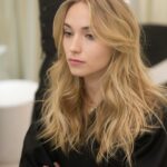 Chloé Jouannet Instagram - @caritaparis c’est l’histoire de deux sœurs, Maria et Rosy. En 1937, à 18 ans à peine, elles ouvrent leur premier salon, faisant ainsi un pied de nez à tous les messieurs qui monopolisent cette profession. Aujourd’hui cet endroit est encore plus magique de par son histoire et les gens qui y travaillent. Merci Sandrine et toute l’équipe pour ce Carita day inoubliable. 🤍🧖🏼‍♀️ Invitation