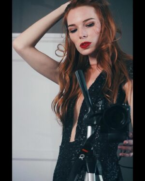 Chloe Dykstra Instagram - It’s been a weird few weeks and I haven’t done the thing, here are some v serious self-indulgent mirror self-portraits from Outfit #18 #NowhereToGo