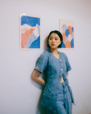 Chloe Xiang Instagram - ∞
從有限裡尋找出無限的可能。
-
Outfit @hm
Hairstyle @paulinehairflux
Makeup @lee_makeupofficial_taiwan
Stylist @kwenkwenyu
Photographer @ililyyy