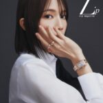 Chloe So Instagram - 【ON ZIP COVER丨一步一步 重塑理想軌跡 蘇皓兒 Chloe So】🥹❤️ Fashion Direction: Wendy So @wendyso_zipmagazine Photographer: Ken Leung @klckin Stylist & Coordinator: Steven Wong @stevenwhk Writer: Mei Mei Cheung Hair: Al Leung @allhs__ Makeup: Melody Chiu @meloychiumakeup Watch & Jewellery : Cartier @cartier Wardrobe: Givenchy @givenchy、Versce @Versace 、 Dolce & Gabbana @dolce gabbana 、Chloé @chloe
