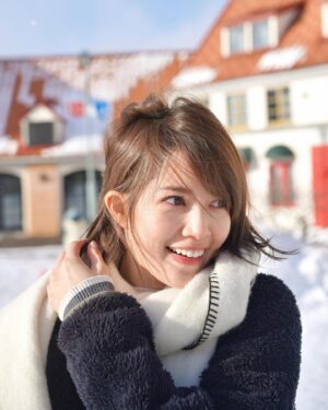Chloe So Instagram - ☃️☃️