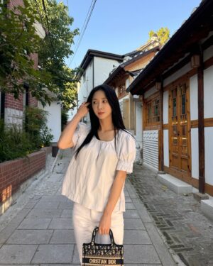 Cho Lee-hyeon Instagram - 여름이야🩵