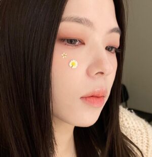 Cho Yu-jung Instagram - 🌼
