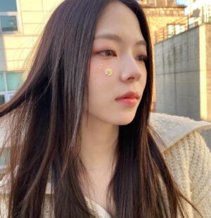 Cho Yu-jung Instagram - 🌼