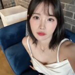 Cho Hyun-young Instagram - 누가 사진 좀 찍어줘…