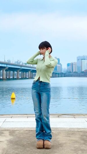 Cho Hyun-young Instagram - #농협은행~ #😍