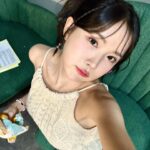 Cho Hyun-young Instagram - 영영 오지 않을 것 같았던 나의 첫 팬미팅… 준비하면서 정말 이래도 되나 싶을 정도로 많은 일이 있었지만 그래서 걱정 근심 가득찬 시간들 이었지만 오늘 와주신 우리 조렝이들 친구들 멤버 가족 을 보니 이루 말할 수 없을 정도로 행복했다!! 팬미팅을 위해서 고생해주신 분들 정말 진심을 담아 감사드립니다..! 오늘 이 감정 잊지 않고 앞으로 더 성장하는 현영이 되겠습니당 진짜 모두모두.. 사..랑..해…💕