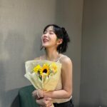 Cho Hyun-young Instagram - 영영 오지 않을 것 같았던 나의 첫 팬미팅… 준비하면서 정말 이래도 되나 싶을 정도로 많은 일이 있었지만 그래서 걱정 근심 가득찬 시간들 이었지만 오늘 와주신 우리 조렝이들 친구들 멤버 가족 을 보니 이루 말할 수 없을 정도로 행복했다!! 팬미팅을 위해서 고생해주신 분들 정말 진심을 담아 감사드립니다..! 오늘 이 감정 잊지 않고 앞으로 더 성장하는 현영이 되겠습니당 진짜 모두모두.. 사..랑..해…💕