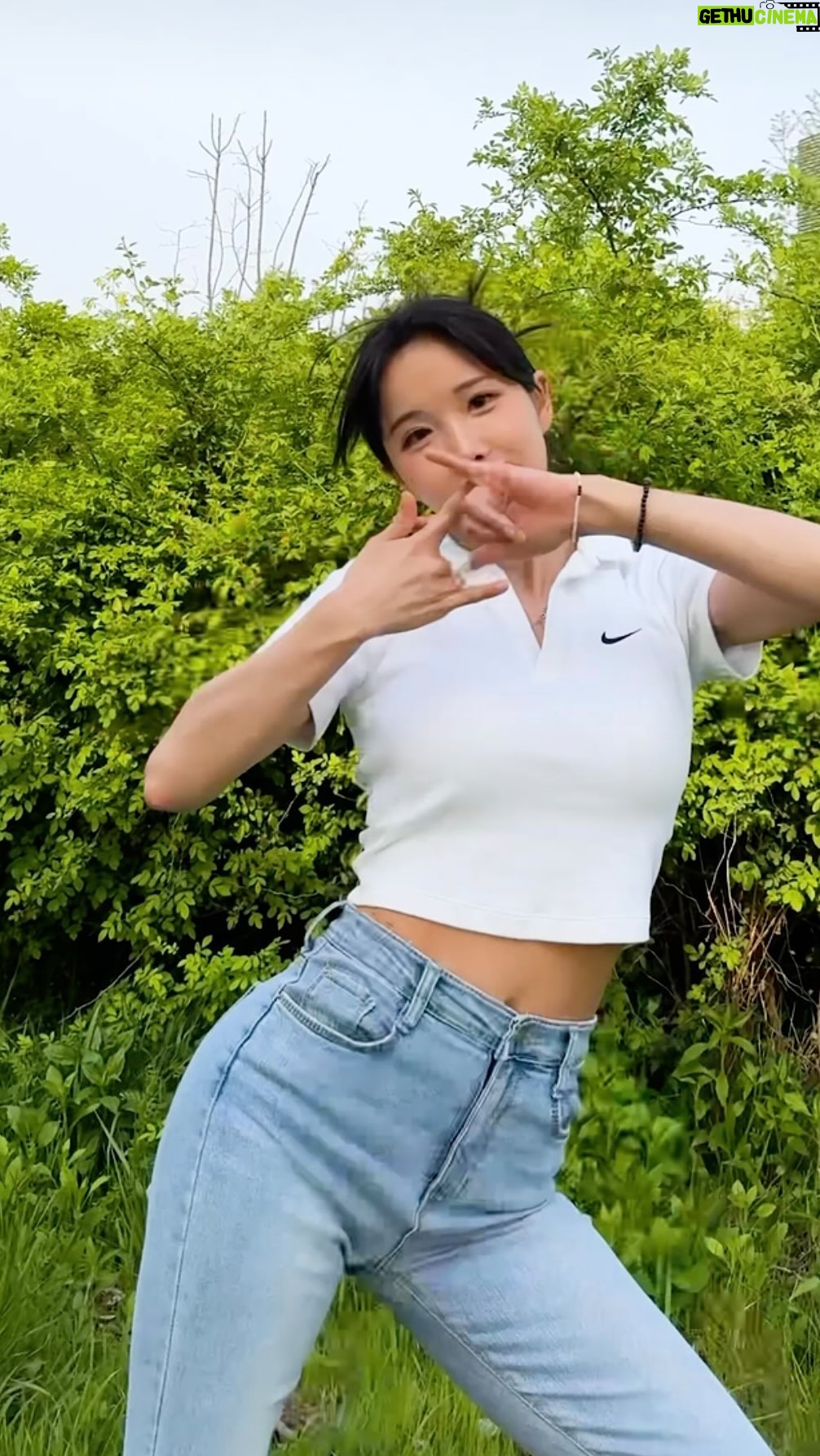 Cho Hyun-young Instagram - #λ§κ·Έλ€ν± π€π»ππ€π»#μμΌλ¦Ώ