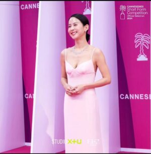 Cho Yeo-jeong Instagram - #칸국제시리즈 핑크카펫💗
LG유플러스 studioX U #드라마 #타로
#cannesseries #cannesfilmfestival