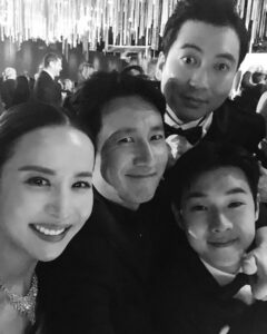 Cho Yeo-jeong Instagram - 함께했던 영광을 잊지 않을게요. 언제나 모두를 웃게 헸던 유쾌함을 잊지 않을게요. 오빠처럼 선하고 따뜻한 배우가 될게요. 반갑지만은 않은 새해도 받아들일게요. 잘 해나가 보겠습니다.