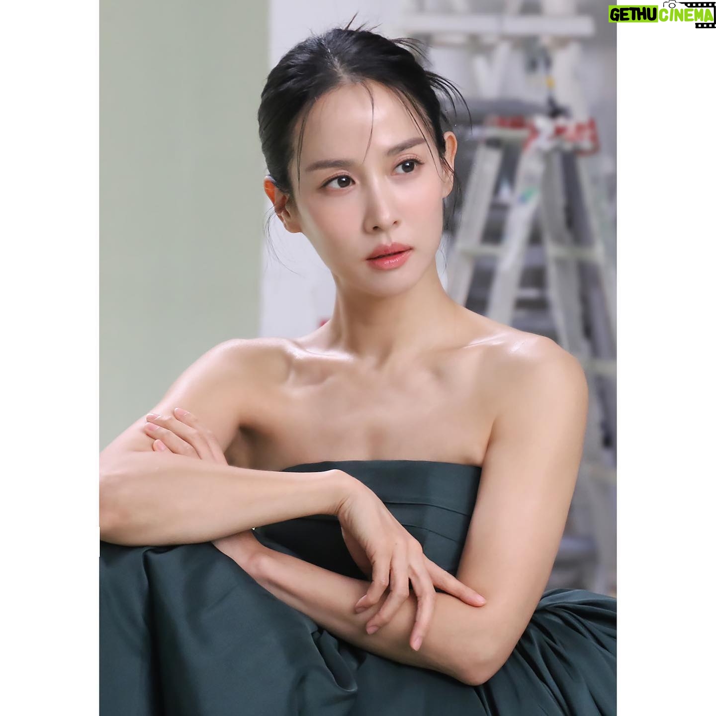 Cho Yeo-jeong Instagram - @chogongjin.official 가을엔 #초공진 하세요😘