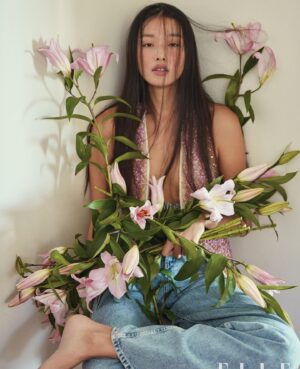 Choi A-ra Instagram - 엘르엘르한 날🌷