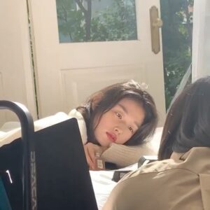 Choi A-ra Instagram - Behind the scene🔫🔫