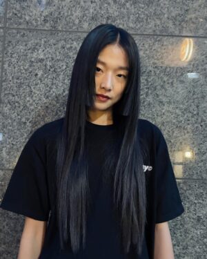 Choi A-ra Instagram - 잘랐네?
