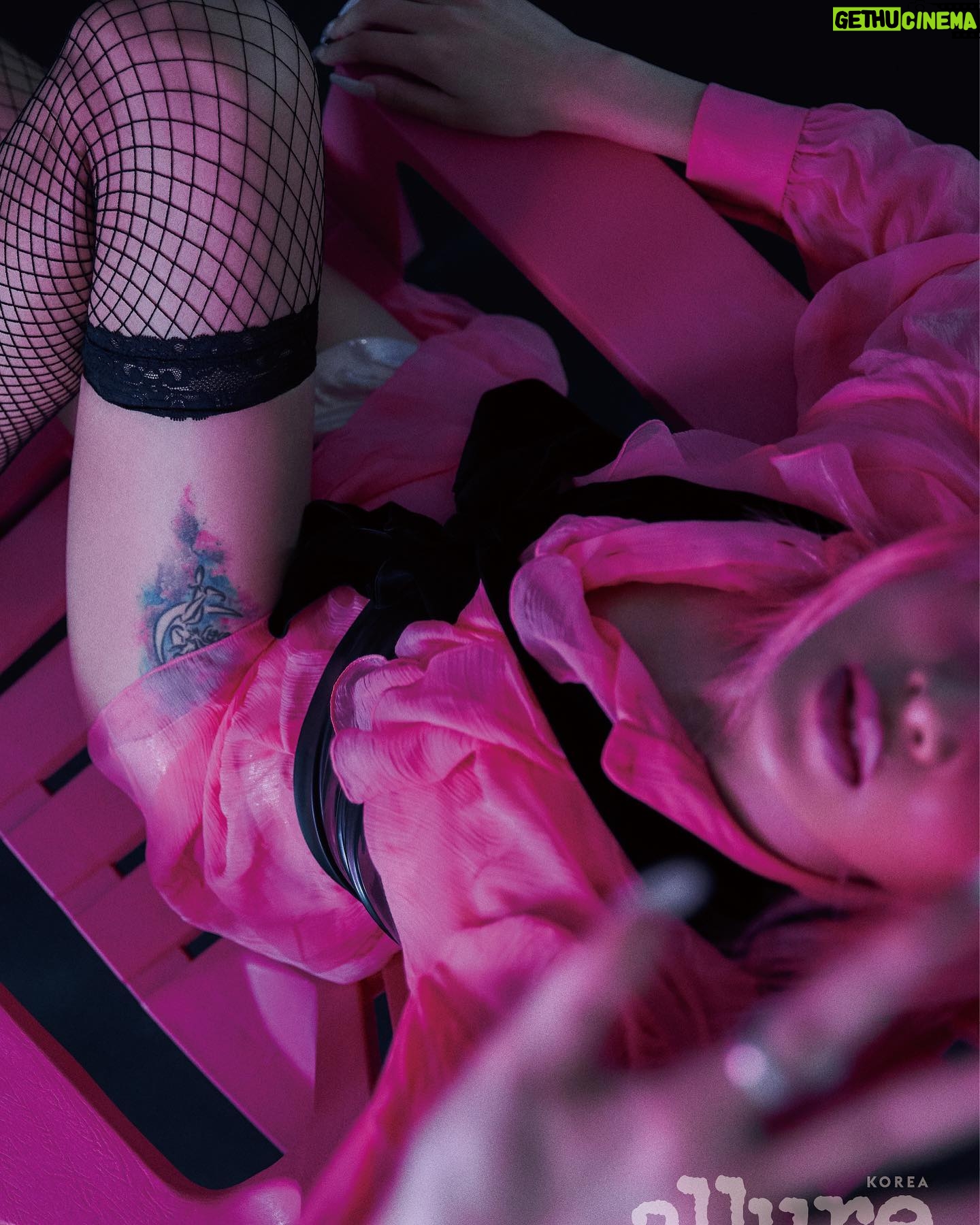 Choi A-ra - 5.9K Likes - Pink matter🎧