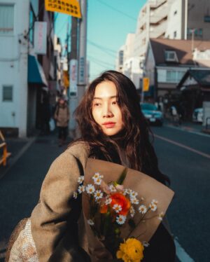 Choi Hee-seo Instagram - 꽃다발의 귀갓길 💐
#데일리희서 #최희서