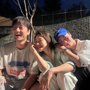 Choi Hee-seo Instagram - 벚꽃동산 2주차 기록 

“어떻게 세상은 이렇게 무의미하면서 아름다울 수가 있지?” 

Precision, no Prediction.