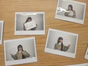 Choi Kang-hee Instagram - 오랜만에 촬영
월드비전 많은 대사님들 중에~ 이번엔 제가~ 당첨이 되서 
2024년 첫 소식지의 표지 주인공이 됐지요~~~~♡
행복하더라구요♡
설연휴때 때려먹고 운동도 몇주 훅 쉬어버리고 해서 
얼마나 아쉽던지 ㅋㅋㅋ 그래도 이쁘게 해주셔서~
현장에서 참 행복했어요~
사진도 잘 나오면 좋겠다 ㅎ
#월드비전#2024첫소식지#오늘의주인공은나야나