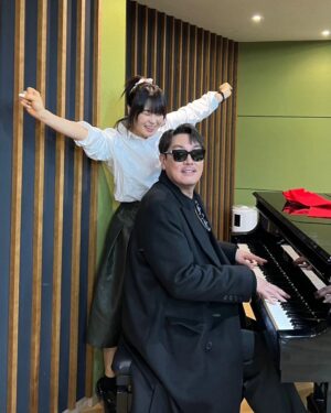 Choi Kang-hee Instagram - 최영음에 어제 '진웅이 옴'
데드맨 100만 되면 '진웅이 또 옴'[공약 ]