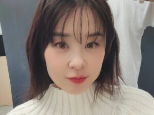 Choi Kang-hee Instagram - 오랜만에 촬영
월드비전 많은 대사님들 중에~ 이번엔 제가~ 당첨이 되서 
2024년 첫 소식지의 표지 주인공이 됐지요~~~~♡
행복하더라구요♡
설연휴때 때려먹고 운동도 몇주 훅 쉬어버리고 해서 
얼마나 아쉽던지 ㅋㅋㅋ 그래도 이쁘게 해주셔서~
현장에서 참 행복했어요~
사진도 잘 나오면 좋겠다 ㅎ
#월드비전#2024첫소식지#오늘의주인공은나야나