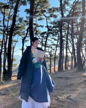 Choi Ri Instagram - 붉단🌺