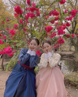 Choi Ri Instagram - 곱디고운 유정이랑🐰🌸
오늘 밤 9:30 pm kbs !