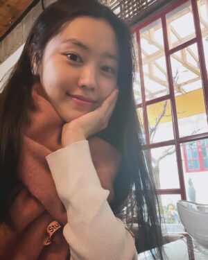 Choi Ri Instagram - 추워라-!