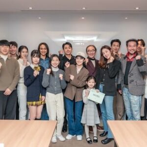 Choi So-yul Instagram - 나의 해피엔드 리딩 현장 스틸 사진 공개 🫶🏻💕

그날의 떨림을 잊지 못해 😆

모두 열심히 촬영하고 있어요 ~ 끝까지 화이팅 ❣️

#드라마 #나의해피엔드 #tv조선 
#조수원 감독님
#장나라 배우님
#손호준 배우님
#소이현 배우님
#이기택 배우님
#김홍파 배우님
#박호산 배우님
#김명수 배우님
#최소율 #허아린 #아역 #아역배우 #어린이배우