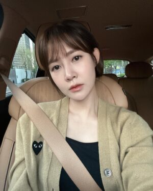 Choi Yoon-young Instagram - ☔️