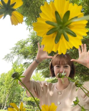 Choi Yoon-young Instagram - 🌼