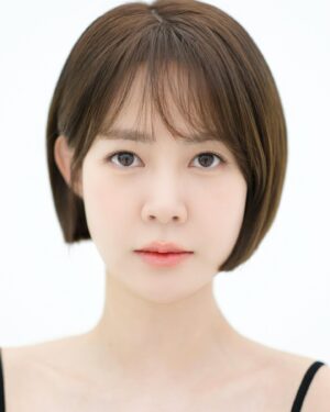 Choi Yoon-young Instagram - 최대 몸무게 일 때 사진을 한번 남겨보았습니닷🙋🏻‍♀️
