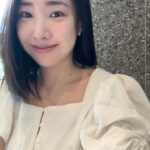 Choi Hee Instagram - 더워서 붙임머리 떼고 다시 중단발로 돌아왔어요 ㅎㅎ 원래 붙임머리 떼면 머리 많이 빠지는데 니옥신으로 선방하는 중… 오늘이 금요일이라니!!!! 남편이 내일 애들데리고 시댁간다고 저 놀라는데 갑분 자유부인.. 뭐하죠??? 일이나 하죠 뭐 ㅋㅋㅋㅋㅋㅋㅋㅋ