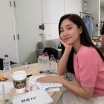 Choi Hee Instagram - 기절초풍 바빴던 이번 일주일 이게 모두 일주일만에 일어난 일이라고?👀 싶은… 셀렉스 콜라겐! 후기들이 올라오고 있어요 우선 맛있게 다른 음료대신 먹을 수 있어서 좋고 거기에 콜라겐 고함량, 세라마이드, 비오틴까지 채울 수 있어 너무 좋다고.. 기존 먹던거랑 함량차이가 크다고 하시네요😆😆😆 오늘이 가장 젊은 날~~~❤️‍🔥 하루하루 더 예뻐지자구요!