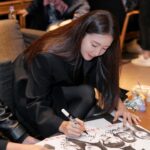 Choi Ji-woo Instagram - 🖤♥️