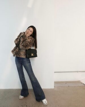 Choi Ji-woo Instagram - 💛

#celinevictoire
#celinebyhedislimane