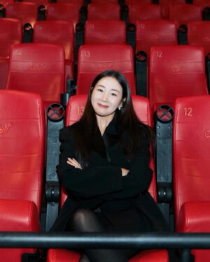 Choi Ji-woo Instagram - 🖤♥️