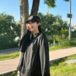 Choi Seol-hwa Instagram - . 일욜 알차게 보내따🩵 저 최근에 얼태기 제대로 왔어서 사진도 안찍었었는데 페이셜 마사지랑 관리 받으면서 다시 찍고 있어요ㅋㅋ 요 몇개월간 느낀건 관리 잠시 안하면 한순간에 무너진다는걸 몸소 느껴서 자외선 차단패치 열심히 붙히고 다니고 선크림 실내에서도 바르고 운전 할 때 팔톡시 꼭 끼고..ㅋㅋㅋㅋ 더 말하면 과하게 햇빛과 싸운다고 할까봐 여기까지 할게요ㅋㅋ 결론은 식약처허가받은 피부에 좋은 그린티 골프패치 이틀후인 21일에 60% 이상 할인 공구 진행하니까 이번에 왕창 쟁여두시길🩵