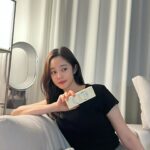 Choi Seol-hwa Instagram - . 현재 산마노에서 제일 잘 나가는 상품은 멜로그라노 비누‼️ 프레데릭말에서 제일 잘 나가는 상품은 오드 매그놀리아‼️ 저는 개인적으로 남자들이 프레데릭말에서 엉 빠썽이랑 포트레이트 오브 어 레이디 쓰면 센스있다고 느껴지더라구용ㅎㅎ 현재 산마노는 여자들이 쓸고 있고 프레데릭말은 남자들이 구매율 높아요‼️ 이보다 싸게 팔고 있는 곳은 없고 딱 내일 모레까지 공구니까 놓치지 말고 얼릉 겟하시길😊