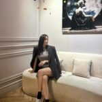 Choi Seol-hwa Instagram - . 산타마리아 노벨라 인기 향수들은 이미 품절이에요! 산마노 뷰티에 #로사가드나워시 랑 핸드크림 지금 품절 전에요! 이건 선물용으로도 좋고 재구매율이 가장 높아요‼️ 그래서 안써보신 분들도 사용해보시는거 추천‼️ 그리고 프레데릭 말 향수는 향이 많아서 풋 고르신 분들 많은데 이 향이 사람들이 제일 많이 찾는 향이에요‼️ 이 향이 저는 젤 좋아요 우디한 향🩵 고르기 어려우신 분들 저에게 물어보세용