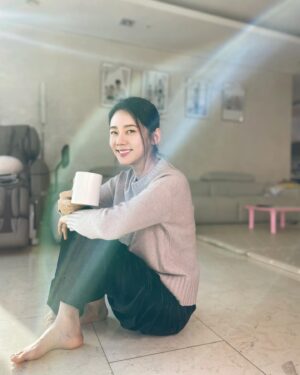 Choo Ja-hyun Instagram - 감기 조심하세요☕️