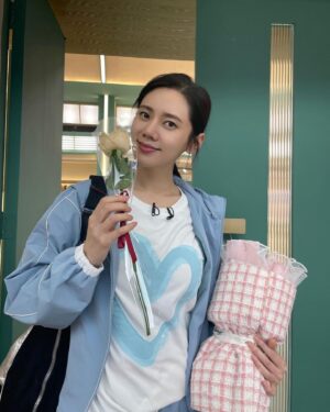 Choo Ja-hyun Instagram - 🌹🩵
