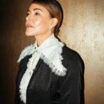 Christa Miller Instagram – Oscar Sunday! Time to party with @vanityfair 🥂

📸 @catielaffoon 

Makeup @kathyjeung 
Hair @pamwiggy 
Styling @janellermiller