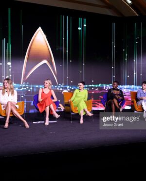 Christina Chong Instagram - Party Gorn Chic is what I was channeling. 

What a lovely day with the @startrek @startrekonpplus fam ending in the pool under a full moon dancing/swimming/lunging to @beyonce 

But Star Trek Day will now also be a day to celebrate the life of our Queen Elizabeth (see her in the last pic, in her own PGC). 

Rest in peace Her Majesty 🕊👑

💄@agostinamakeup
💇🏻‍♀️ @richardnormangrant
👗 @mrselfportrait 

#makethegornsexyagain